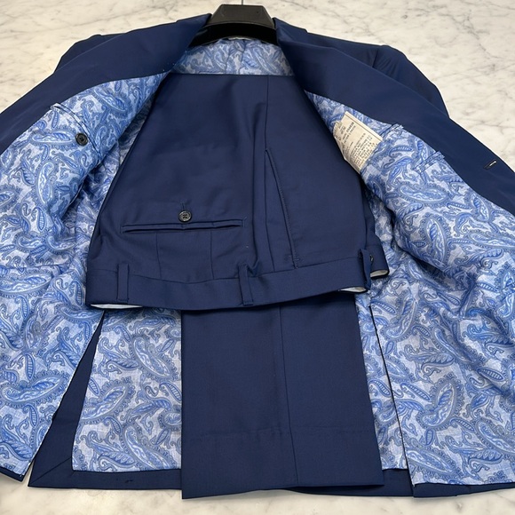 Samuelsohn Royal Blue Suit - Size 38S - Picture 2 of 6